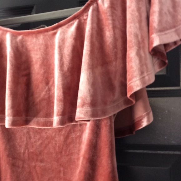 F21 Velvet Off Shoulder Flounce Bodysuit - Picture 7 of 7